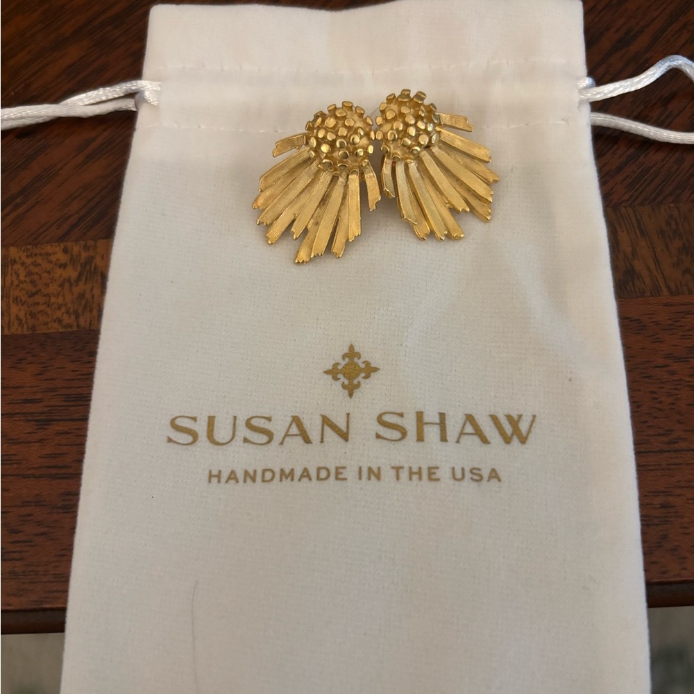 Susan Shaw “Sparks Fly” pierced Earrings